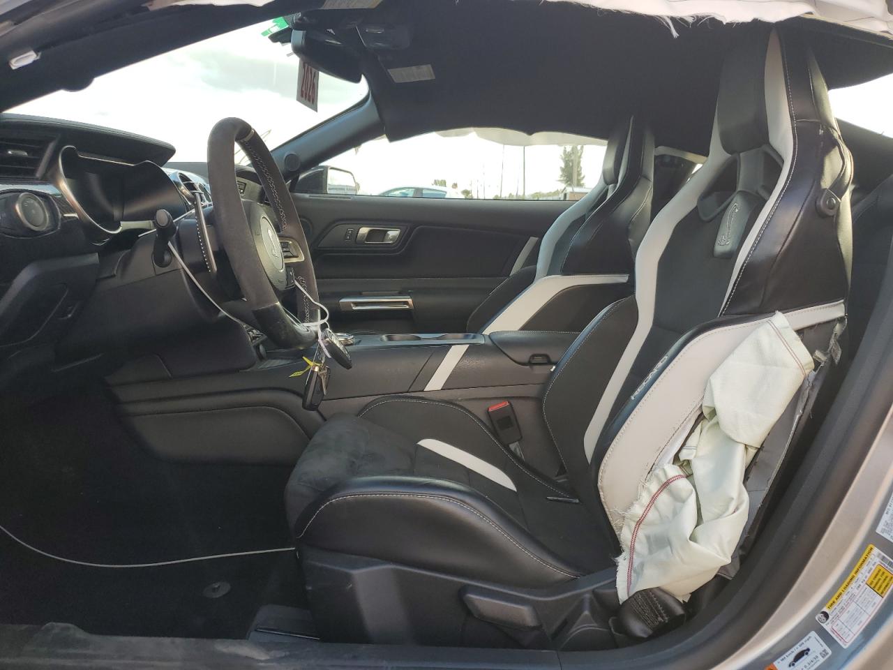2020 Ford Mustang - Image 7