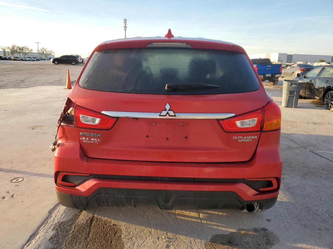 2018 Mitsubishi Outlander - Image 6
