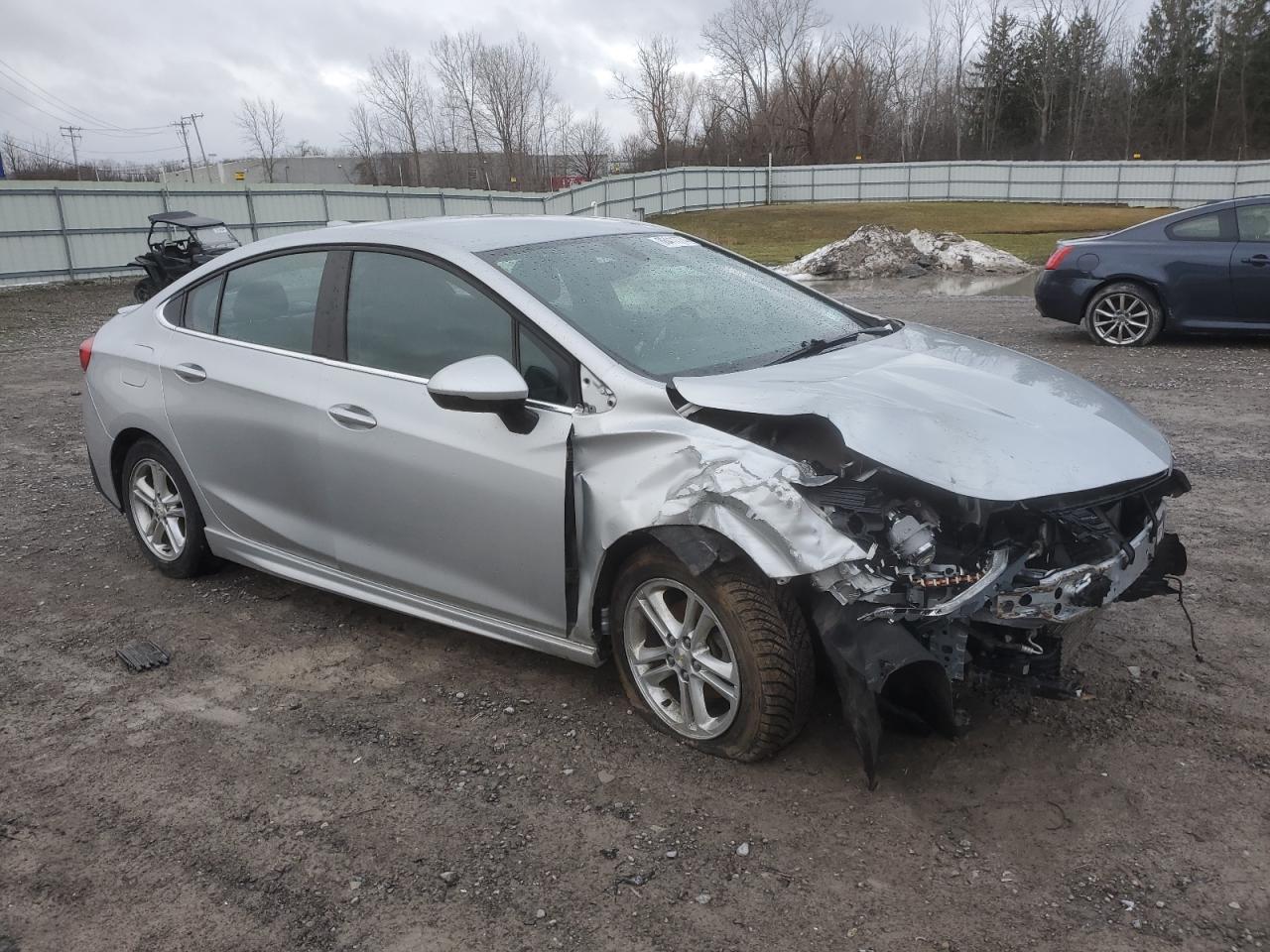 VIN 1G1BE5SM4H7275650 2017 CHEVROLET CRUZE no.4