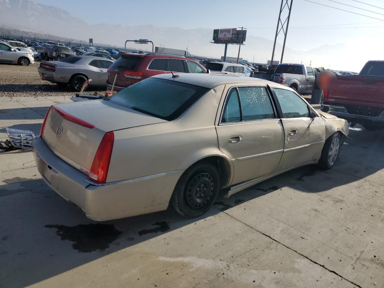 2008 Cadillac DTS - Image 3