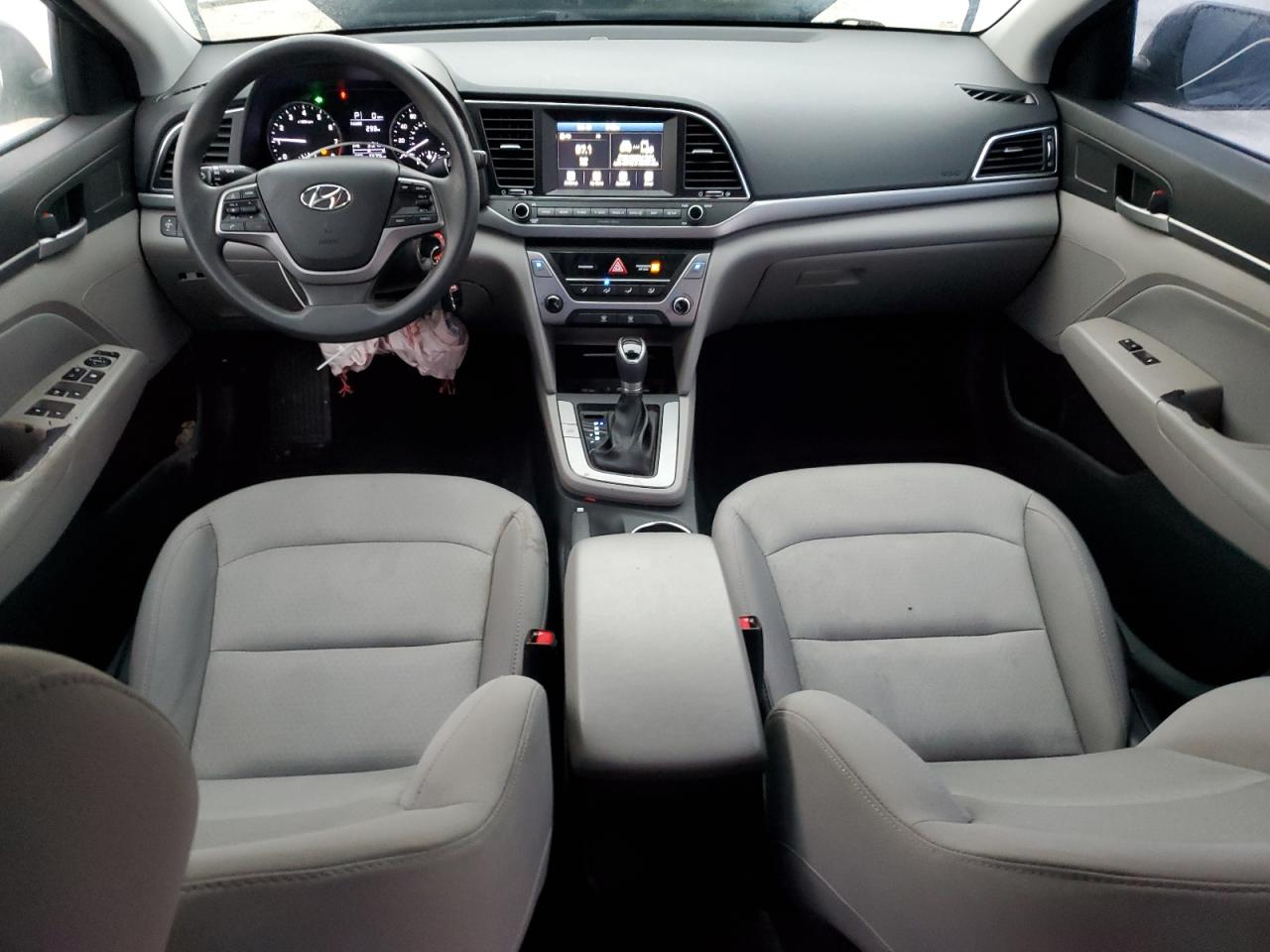 2017 Hyundai Elantra - Image 8