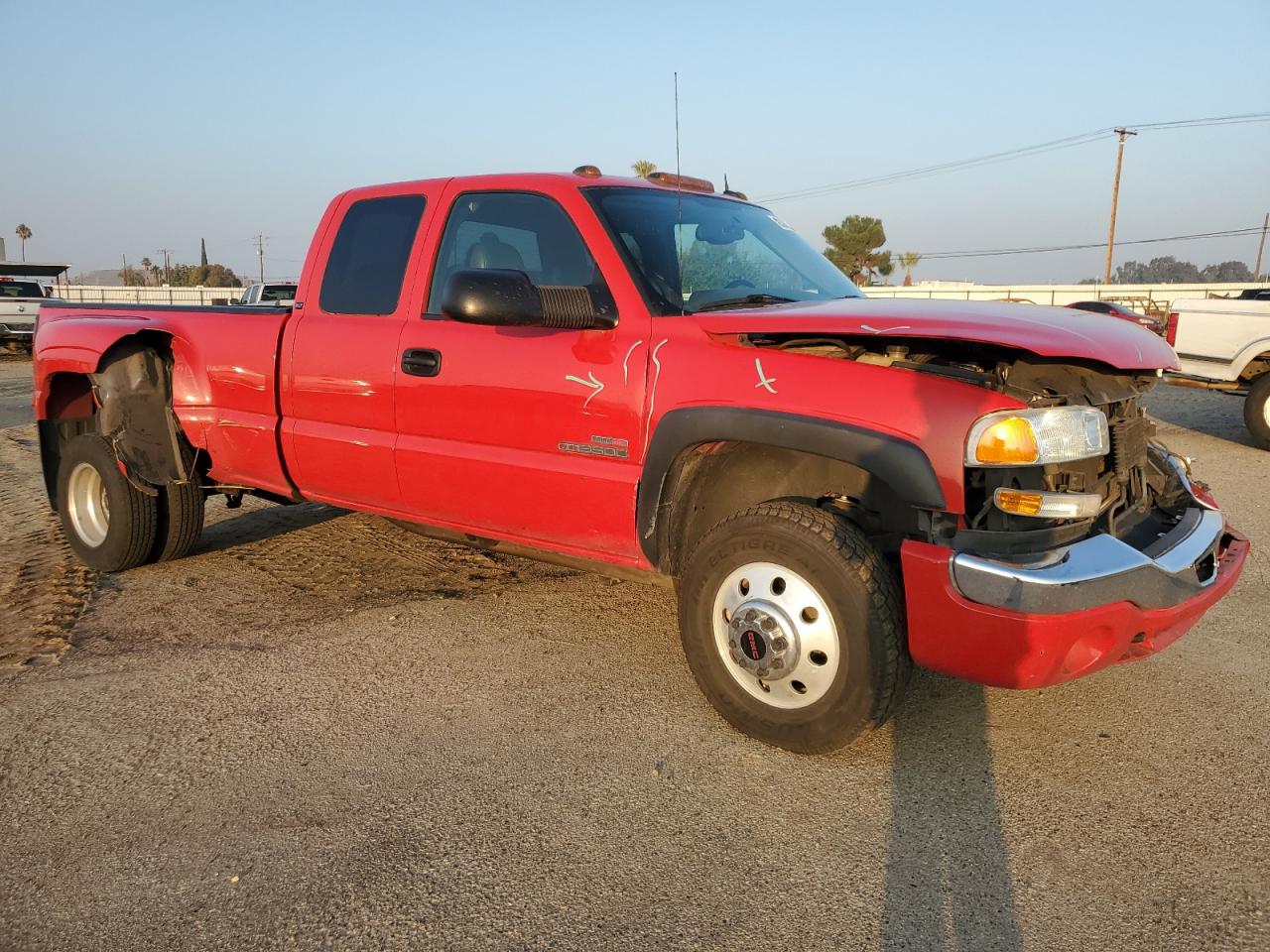 2004 GMC Sierra - Image 4