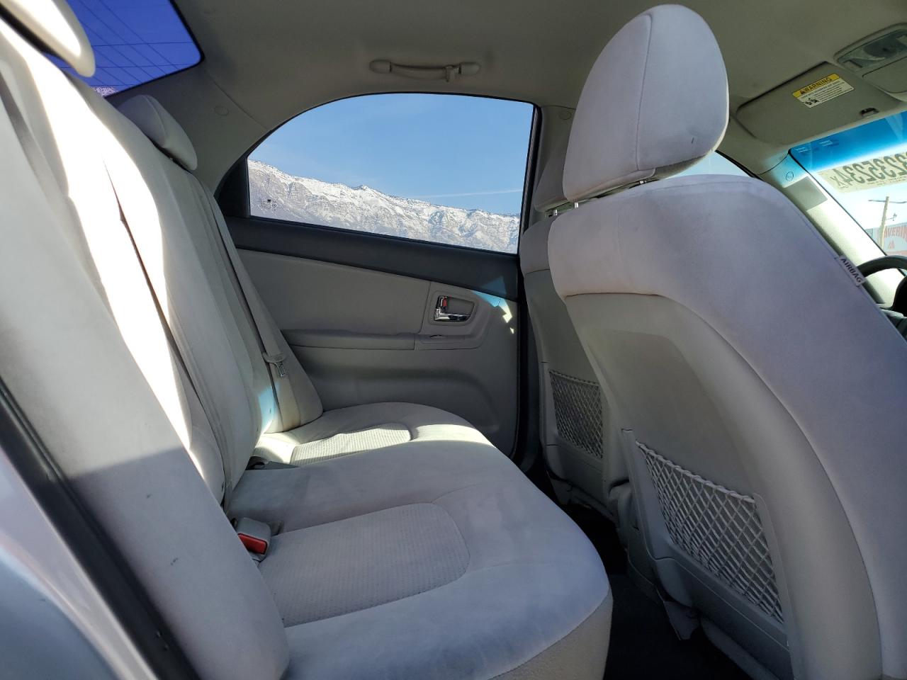 2009 Kia Spectra - Image 10