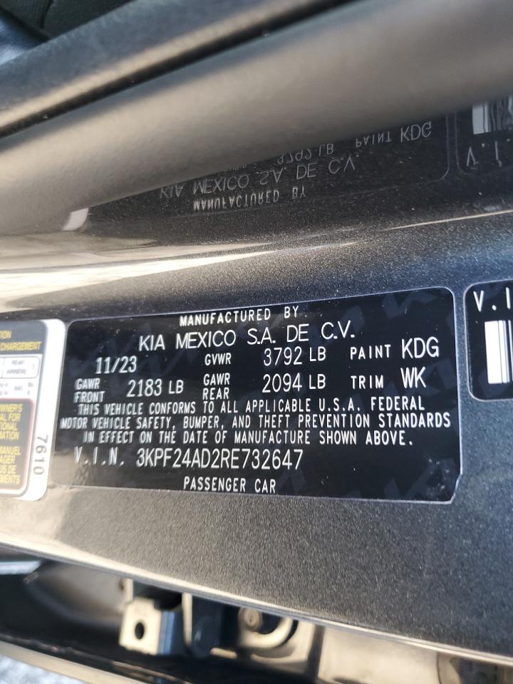 2024 Kia Forte - Image 12