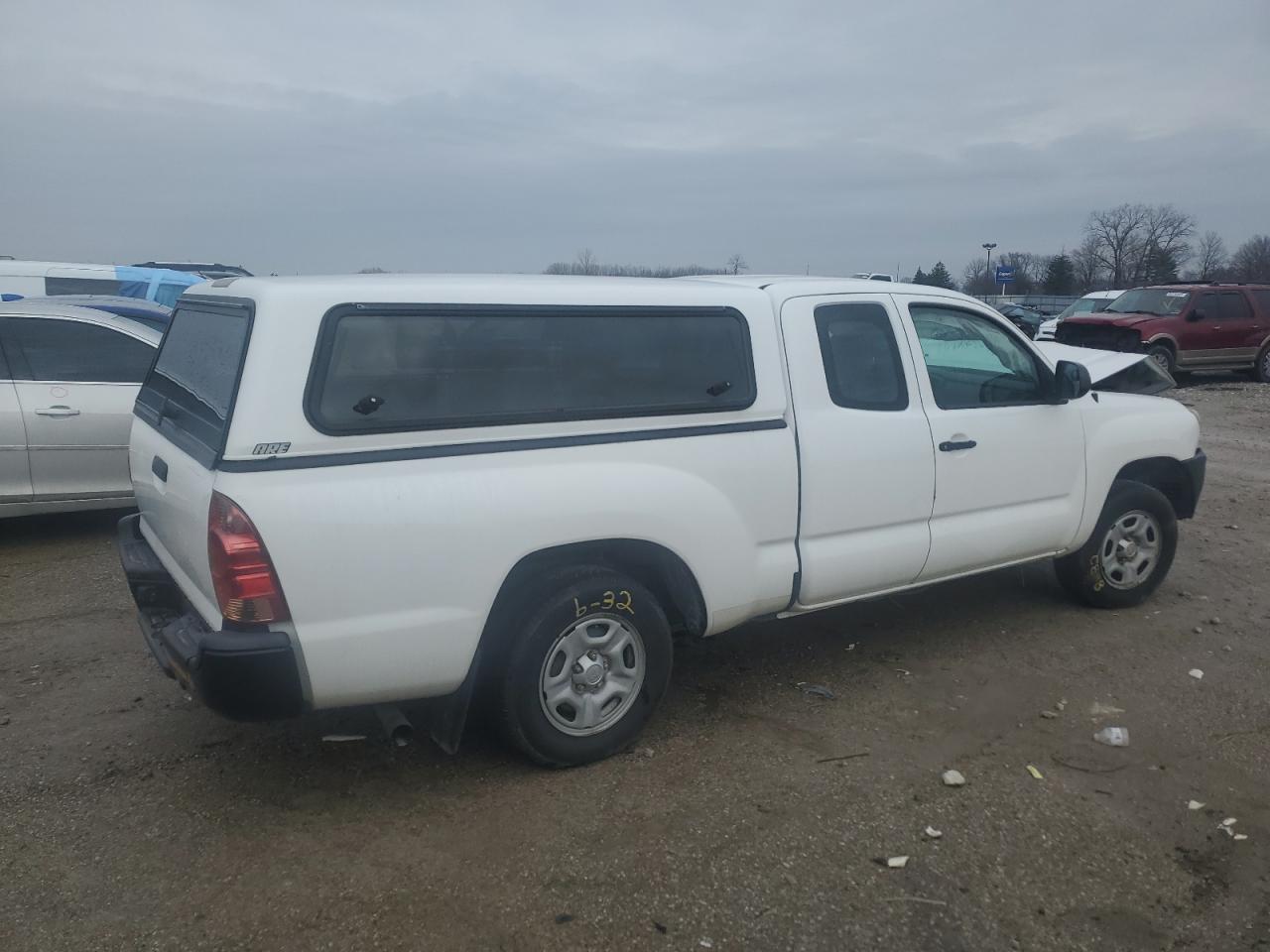 2015 Toyota Tacoma - Image 3