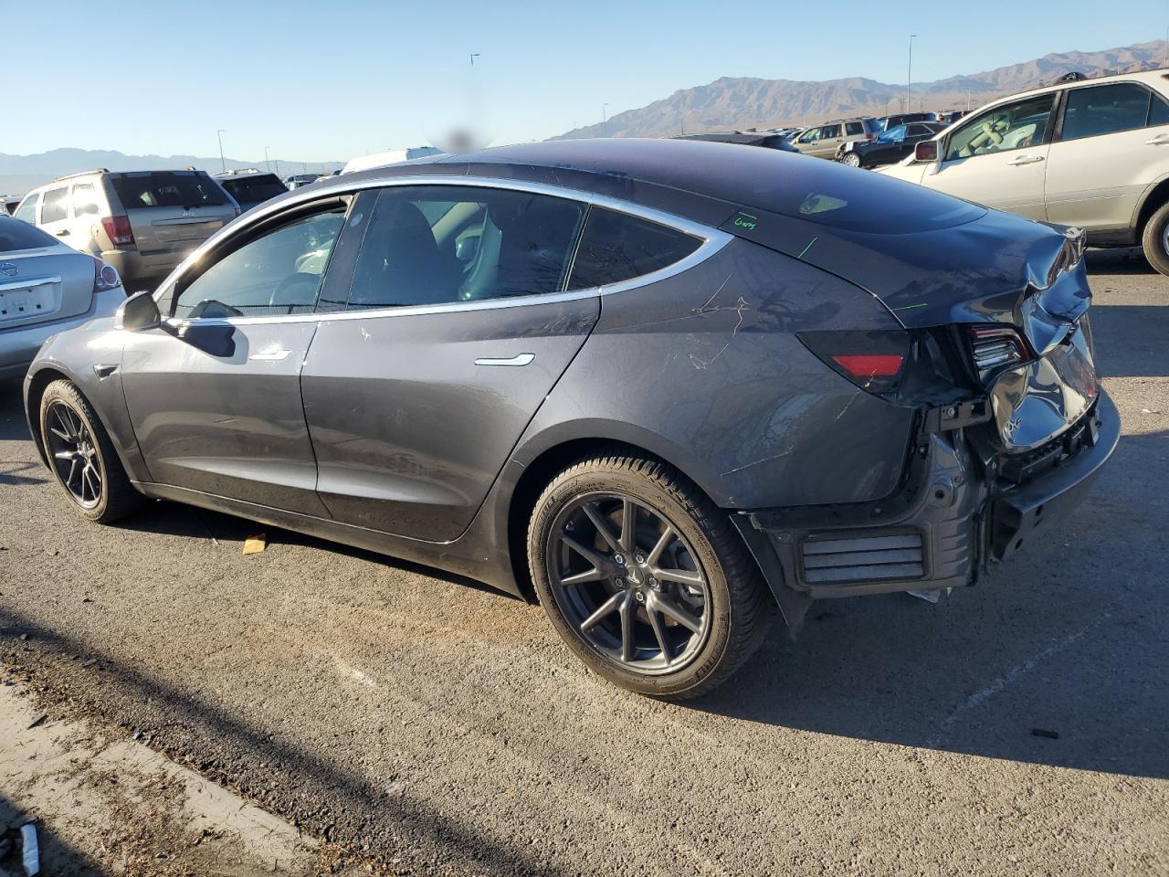 VIN 5YJ3E1EA2JF041304 2018 TESLA MODEL 3 no.2