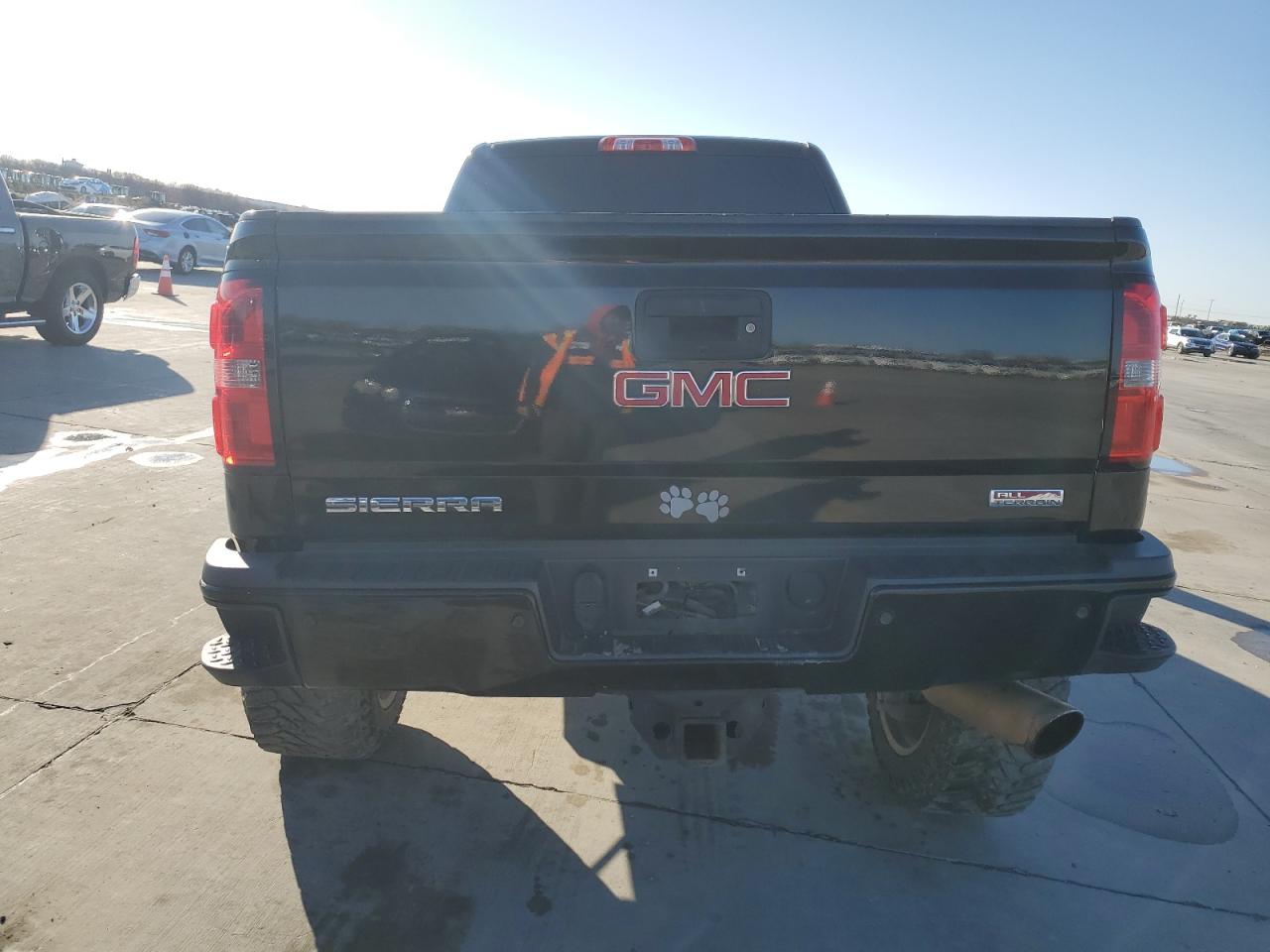 2016 GMC Sierra - Image 6