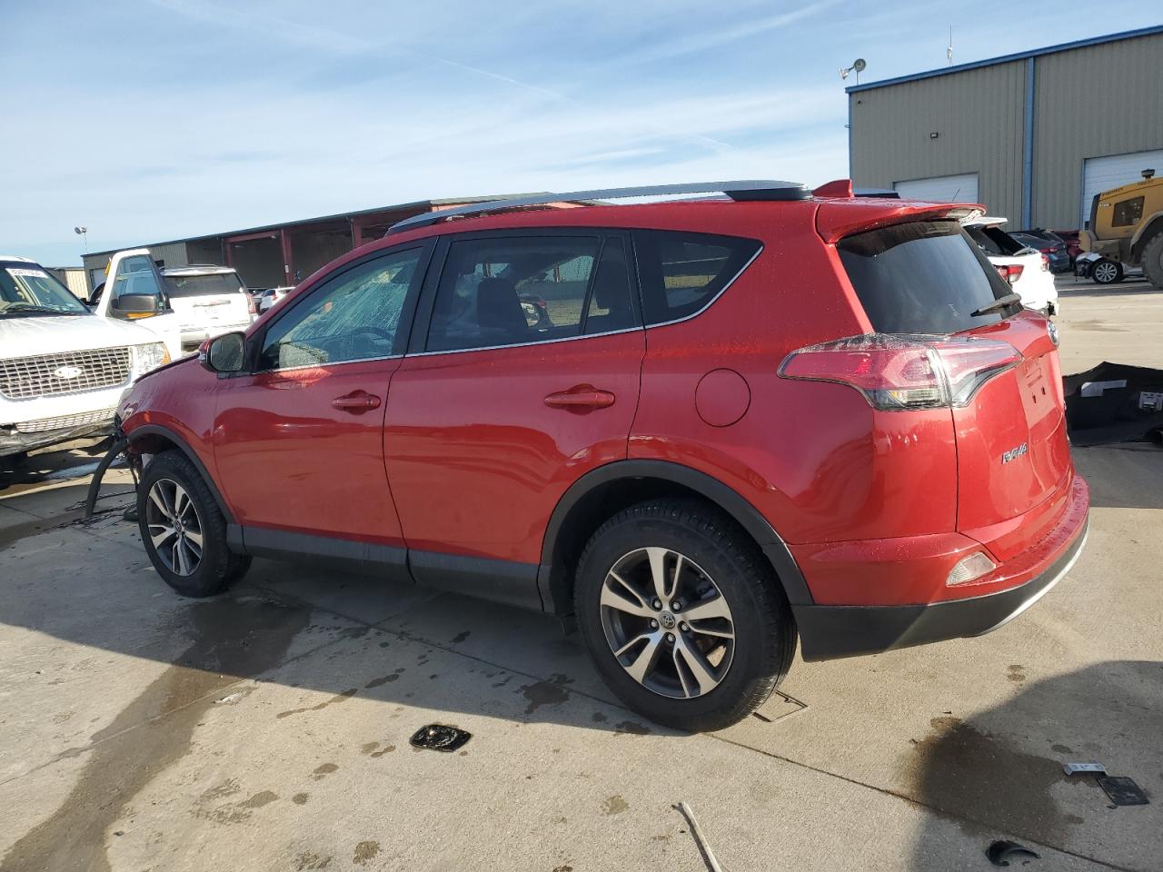 VIN JTMWFREV7HJ127822 2017 TOYOTA RAV4 no.2