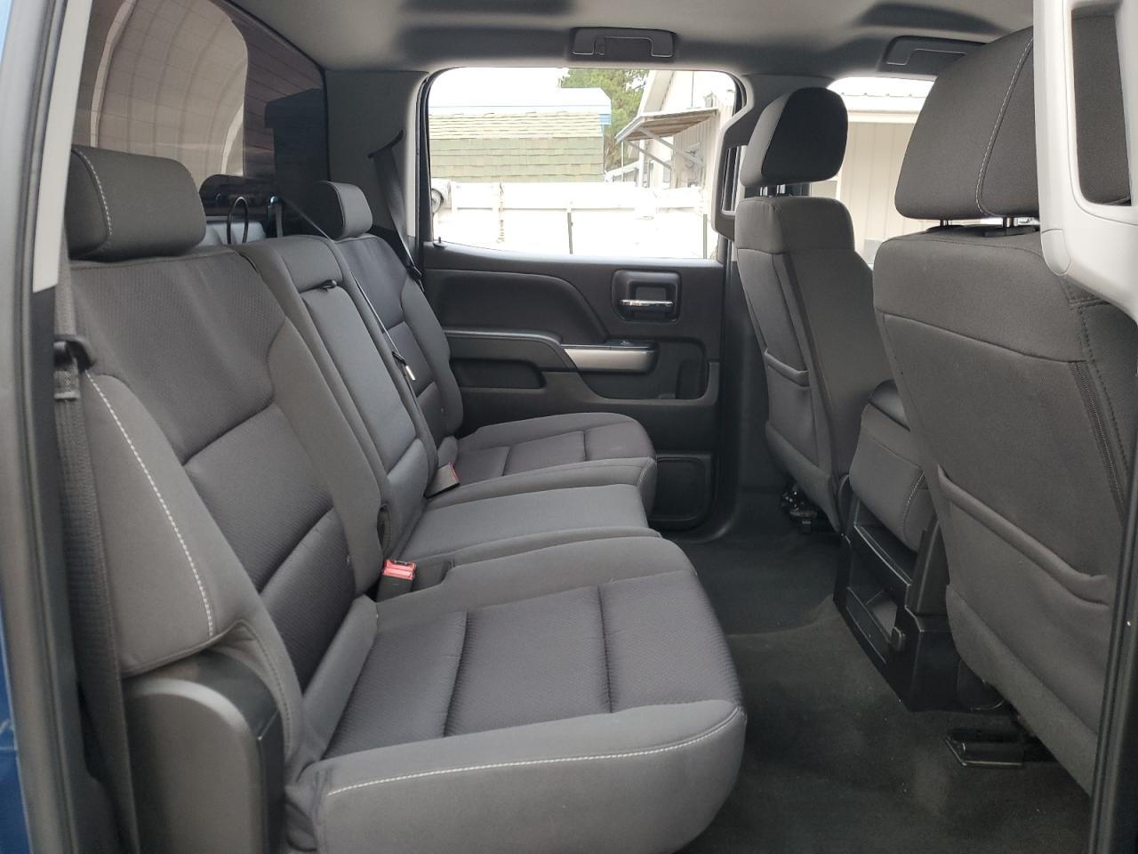 2018 Chevrolet Silverado - Image 11
