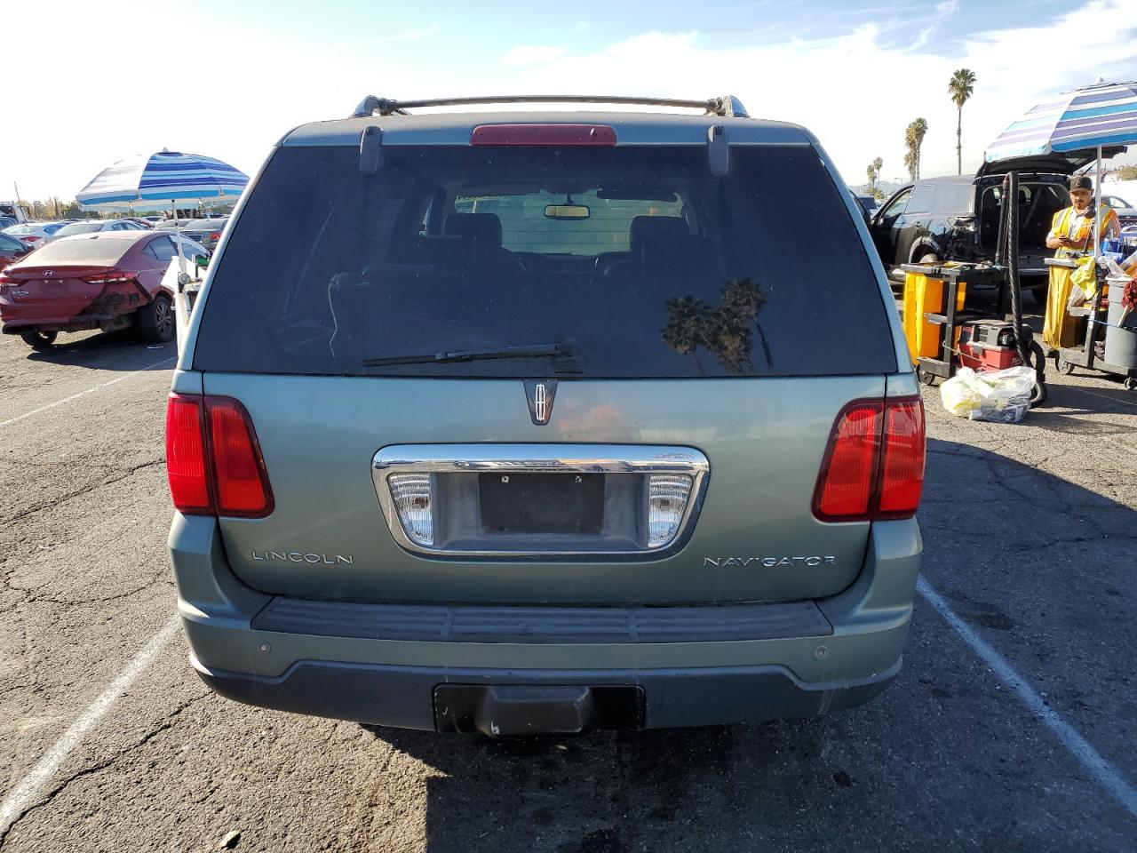 2005 Lincoln Navigator VIN: 5LMFU27595LJ08627 Lot: 82128044