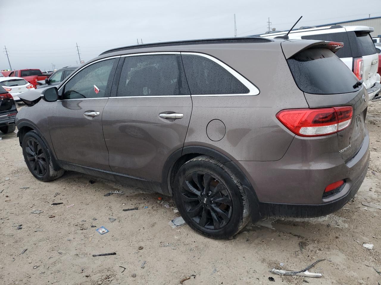 2019 Kia Sorento - Image 2