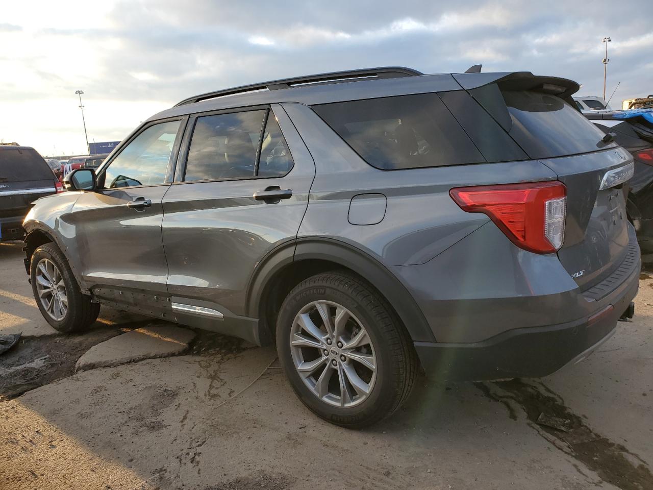1FMSK8DH7RGA16987 2024 FORD EXPLORER - Image 2