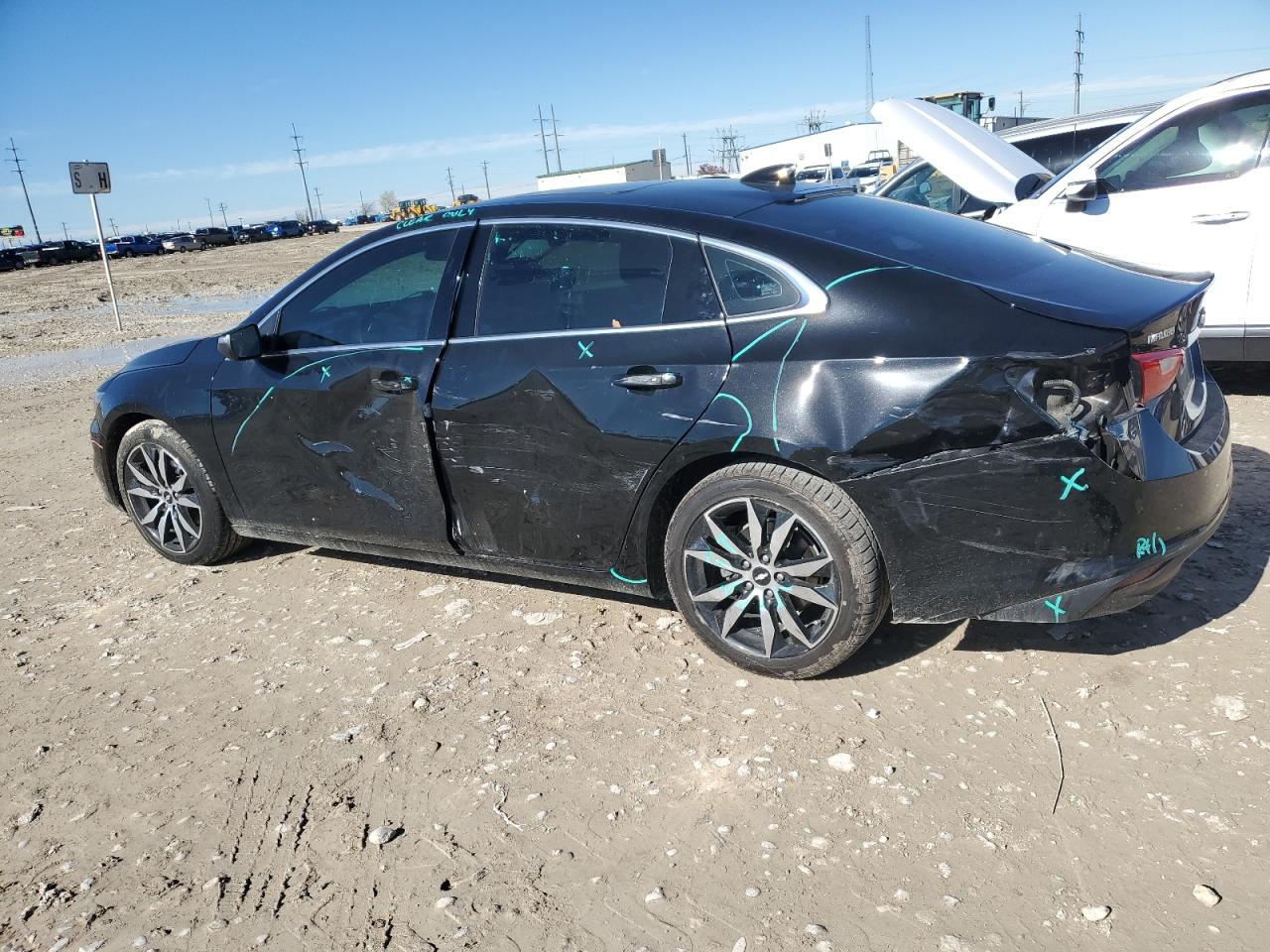 2016 Chevrolet Malibu - Image 2