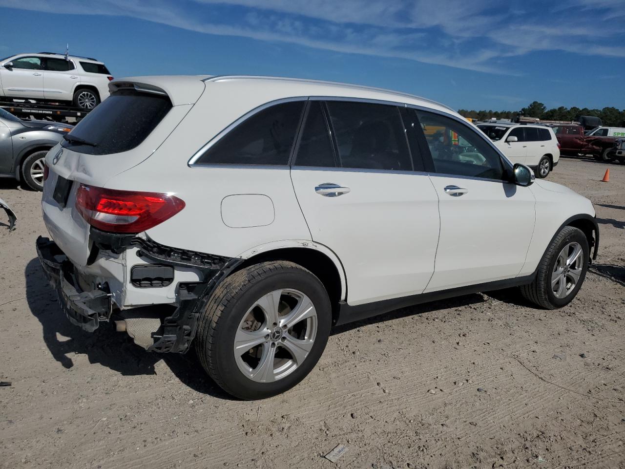 2017 Mercedes-Benz GLC - Image 3