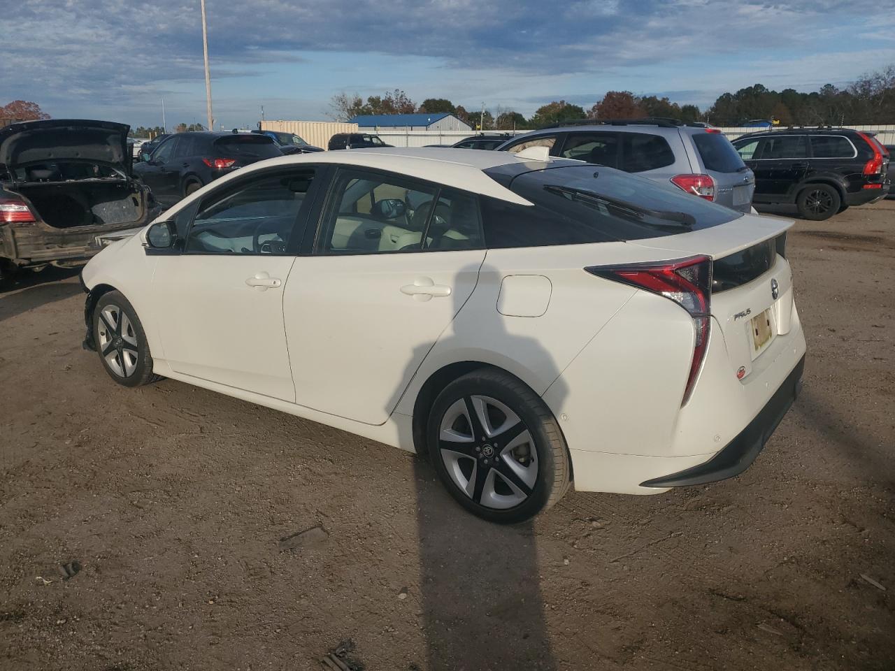 VIN JTDKARFU9J3062730 2018 TOYOTA PRIUS no.2