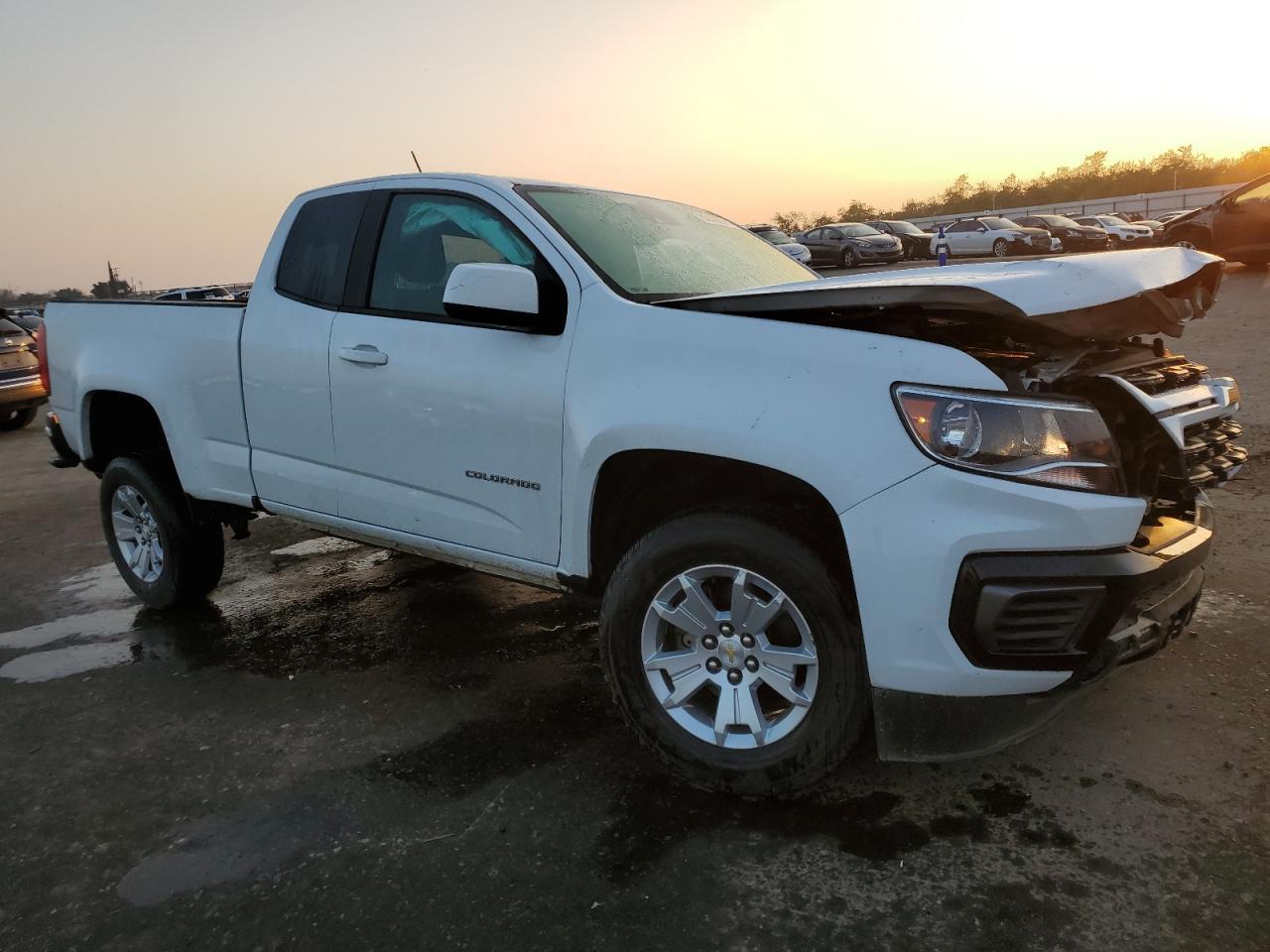 VIN 1GCHSCEA6M1279499 2021 CHEVROLET COLORADO no.4