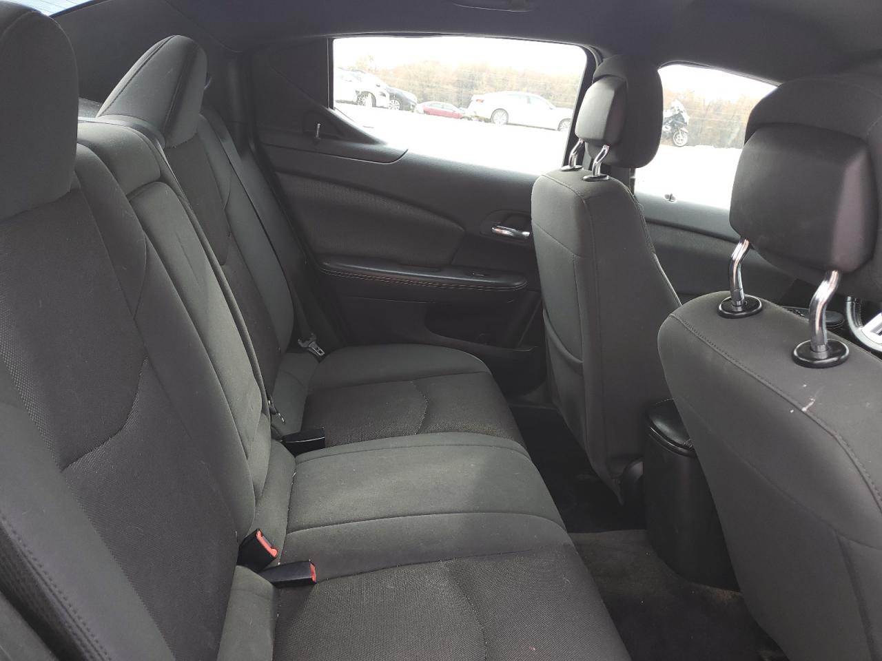 2012 Dodge Avenger - Image 10