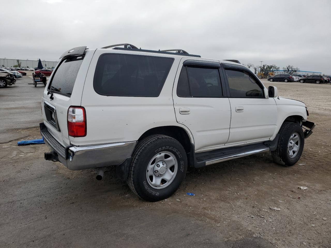 2002 Toyota 4Runner - Image 3