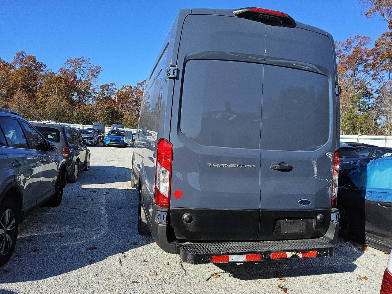 2020 Ford Transit T-250 VIN: 1FTBR3X84LKB05001 Lot: 81598484