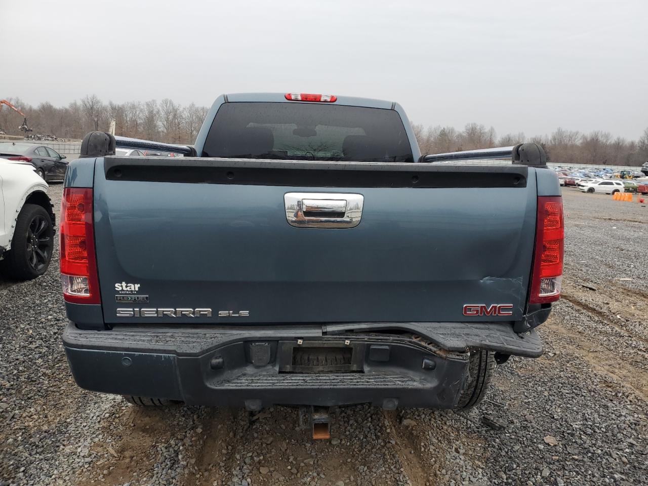 2011 GMC Sierra - Image 6