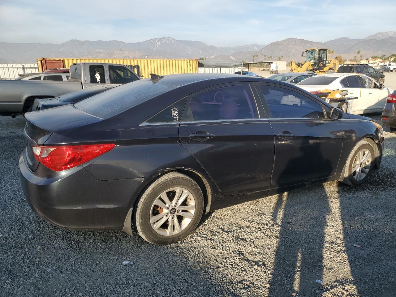 2013 Hyundai Sonata - Image 3