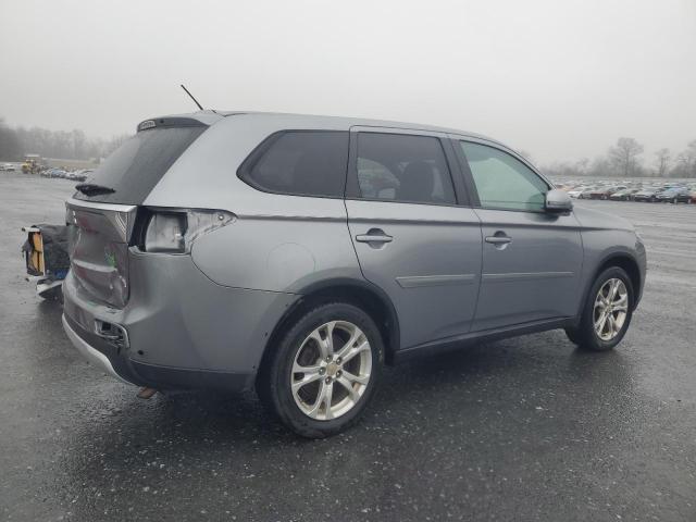  MITSUBISHI OUTLANDER 2015 Srebrny