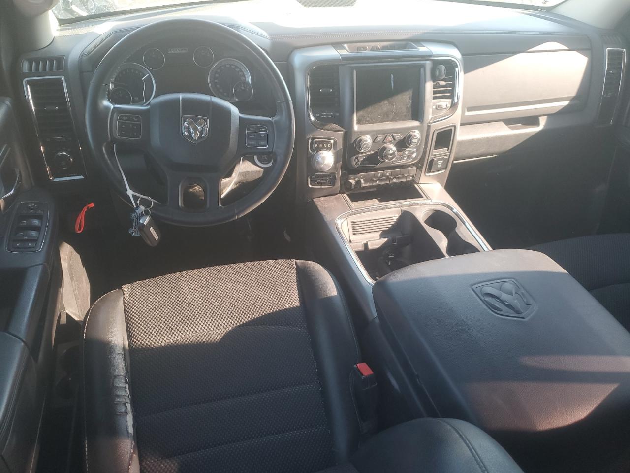 2015 RAM 1500 - Image 8