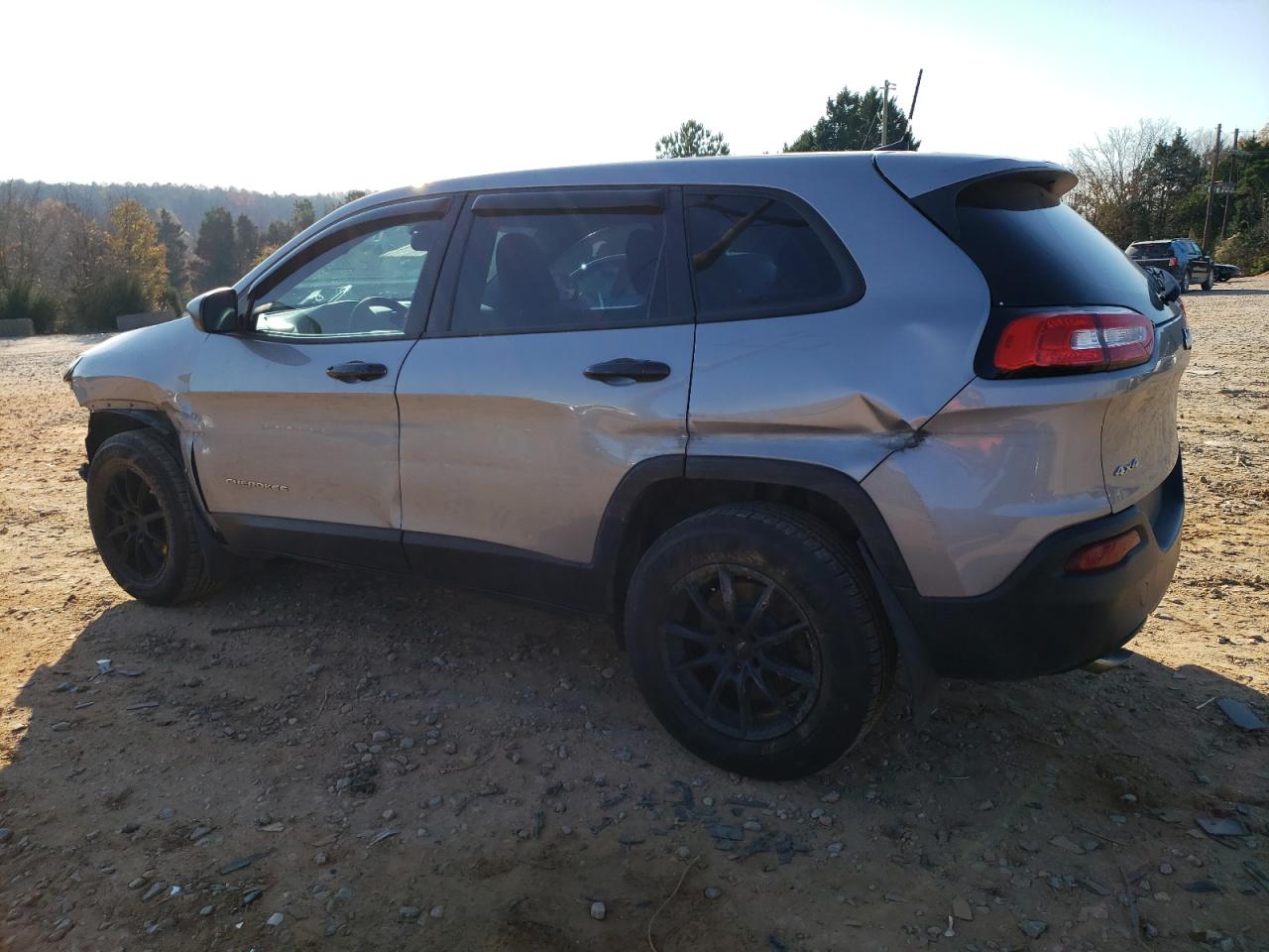 2016 Jeep Grand Cherokee - Image 2