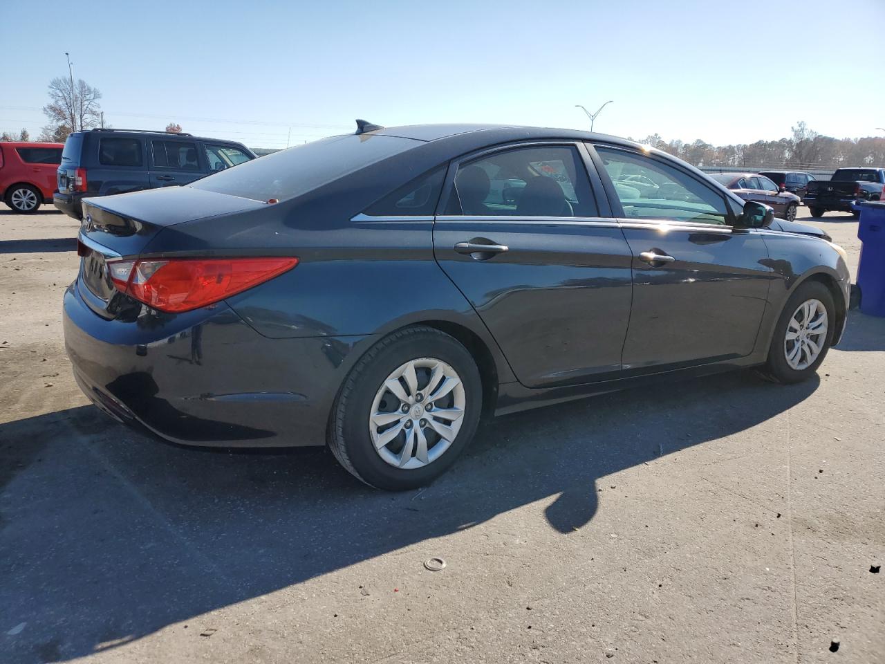 2012 Hyundai Sonata - Image 3
