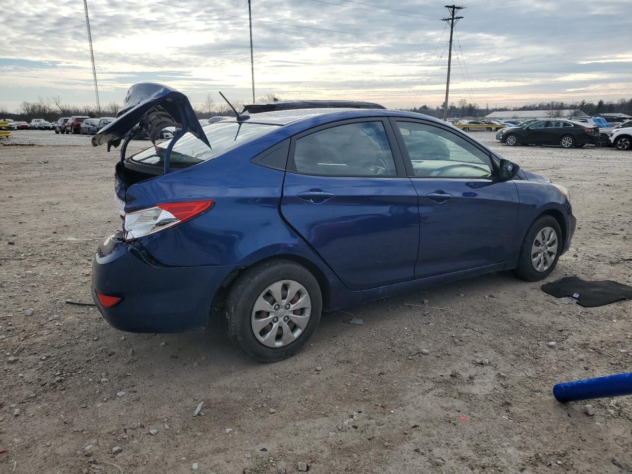 2016 Hyundai Accent - Image 3