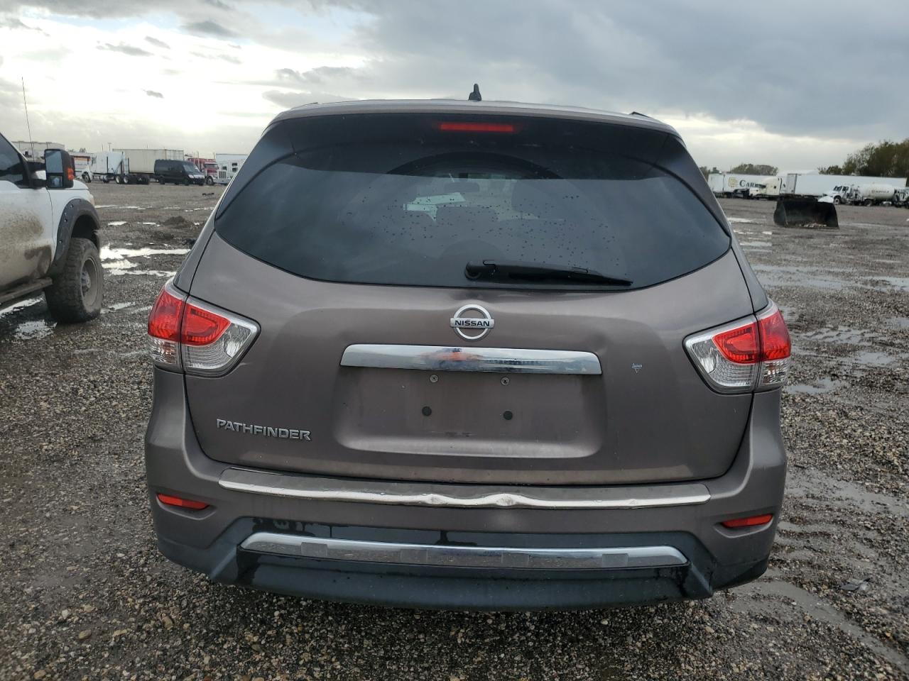 2014 Nissan Pathfinder - Image 6