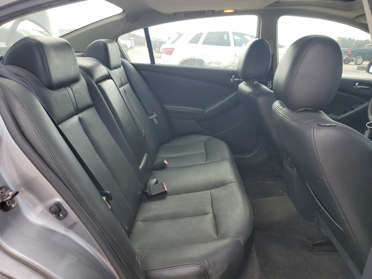 2009 Nissan Altima - Image 10
