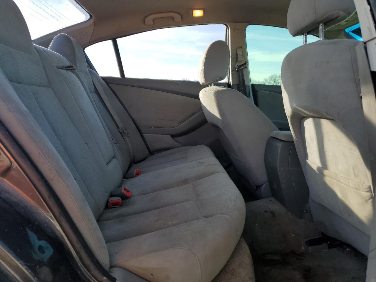2012 Nissan Altima - Image 10