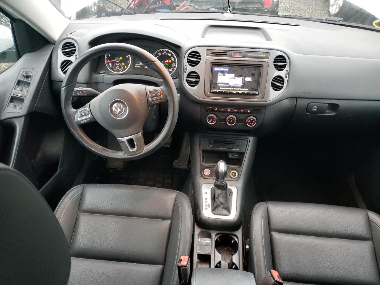 2017 Volkswagen Tiguan - Image 8