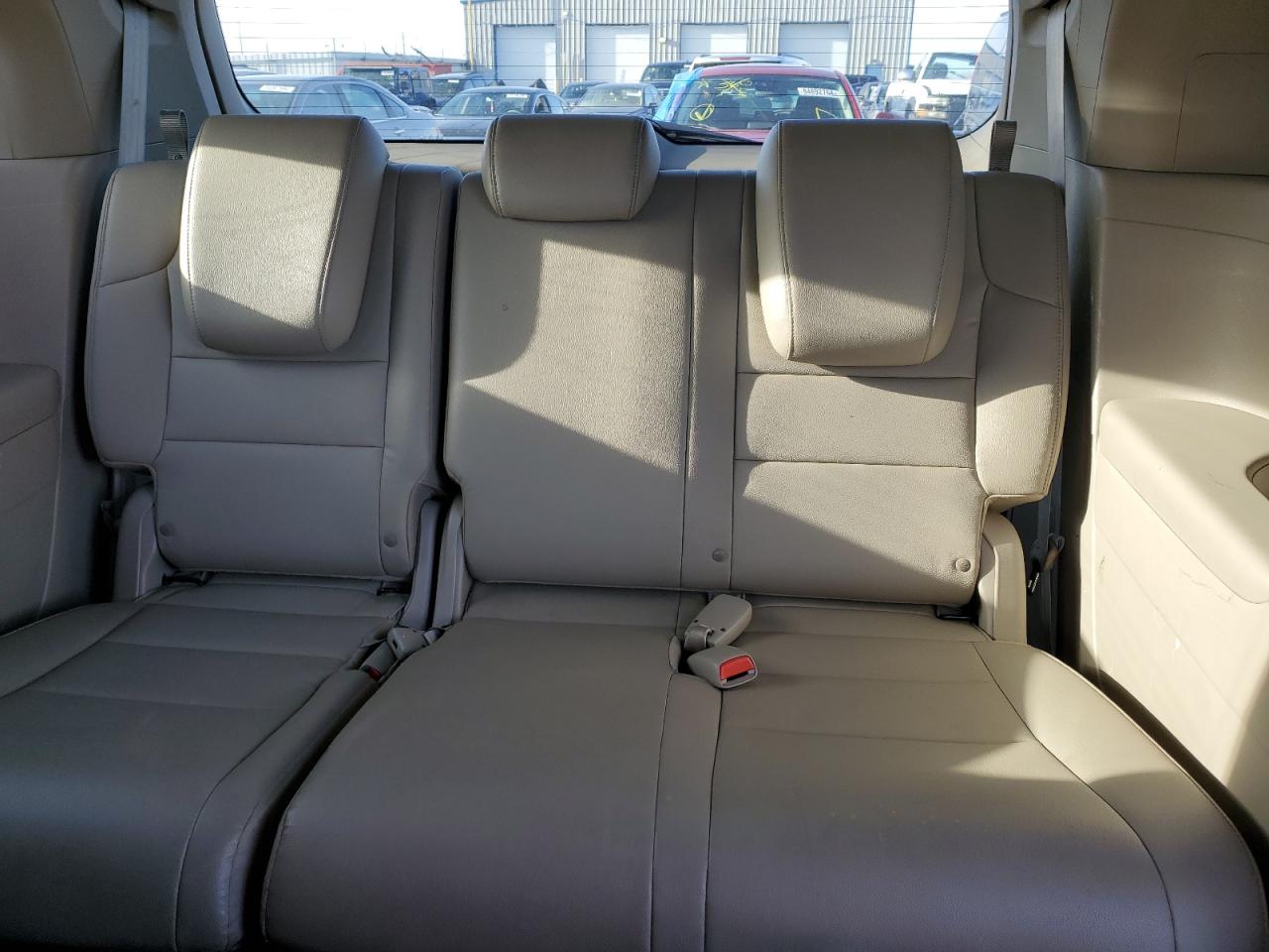 2015 Honda Odyssey - Image 10