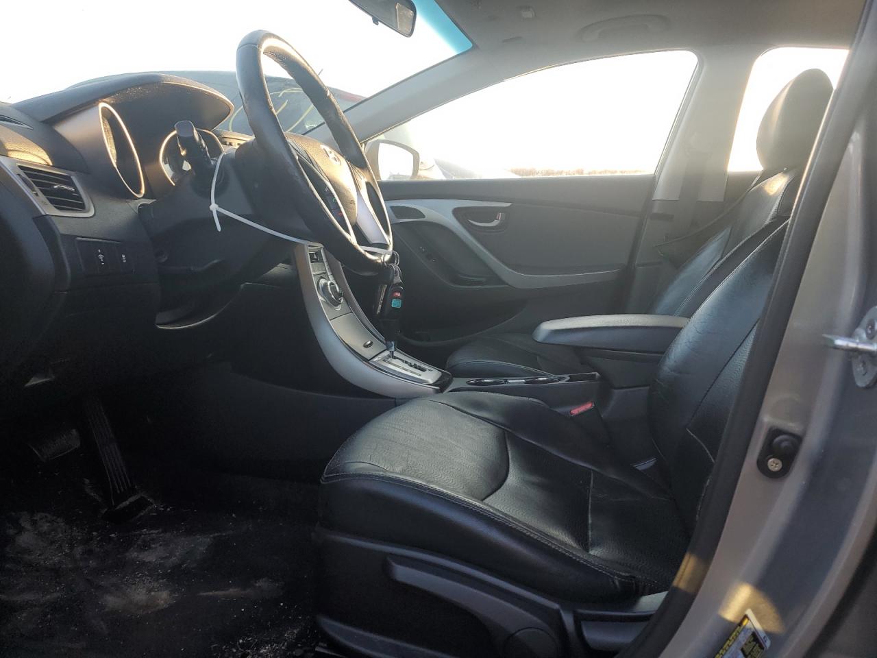 2011 Hyundai Elantra - Image 7