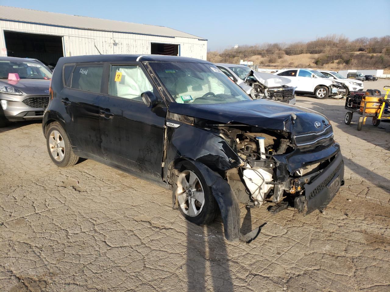 VIN KNDJN2A20K7657618 2019 KIA SOUL no.4