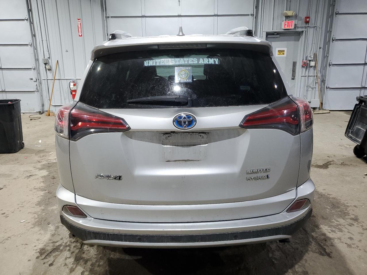 2016 Toyota RAV 4 - Image 6