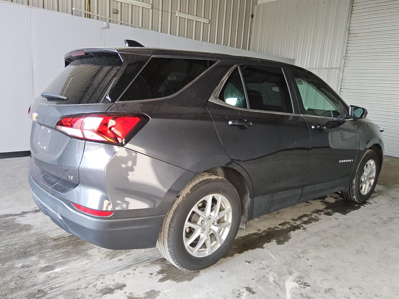 2023 Chevrolet Equinox - Image 3