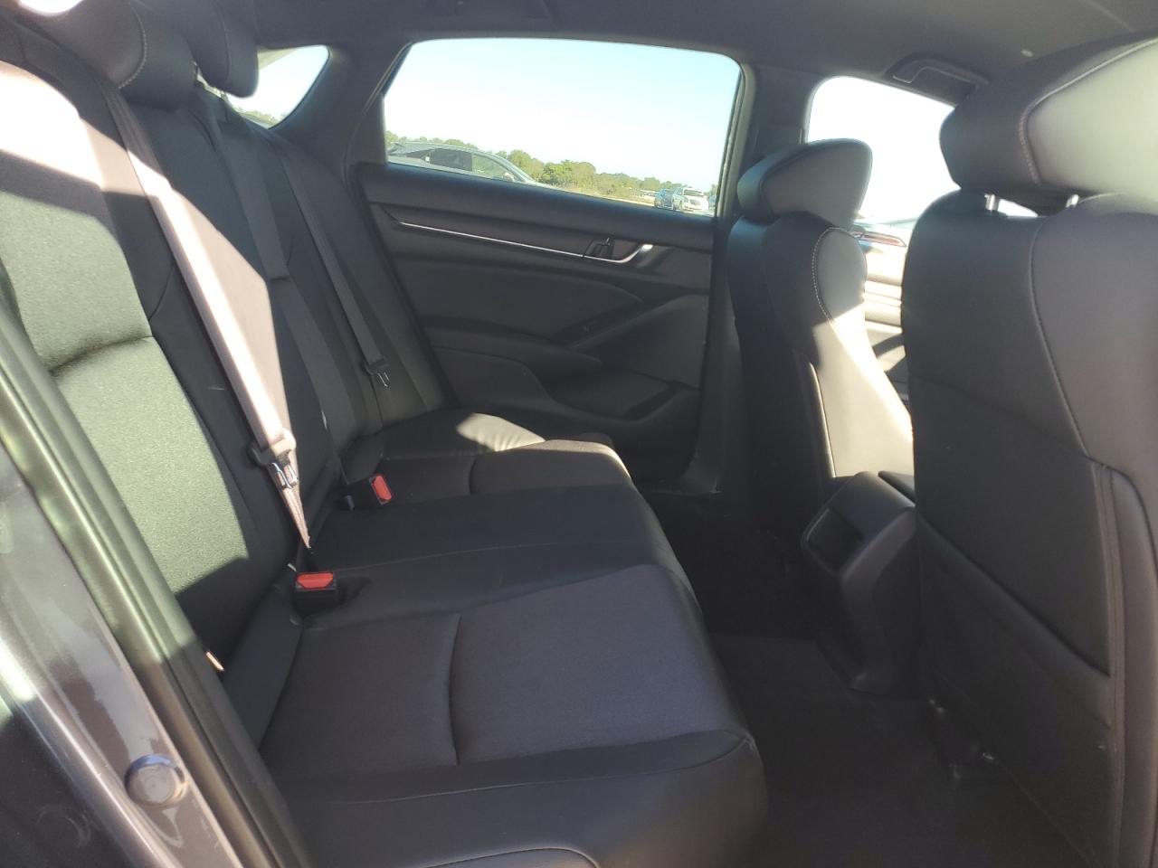 2018 Honda Accord - Image 11