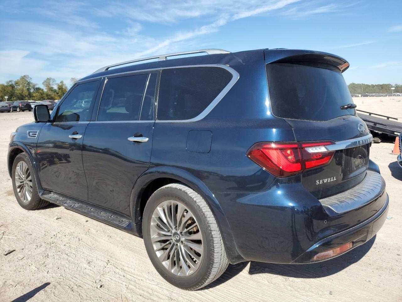 2019 Infiniti QX80 - Image 2
