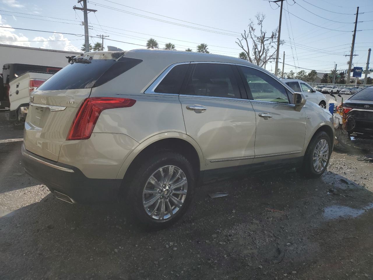 VIN 1GYKNBRS2HZ121835 2017 CADILLAC XT5 no.3