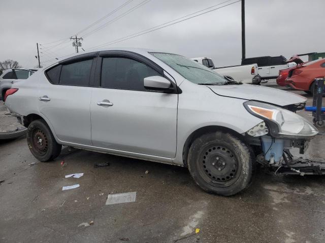  NISSAN VERSA 2018 Silver