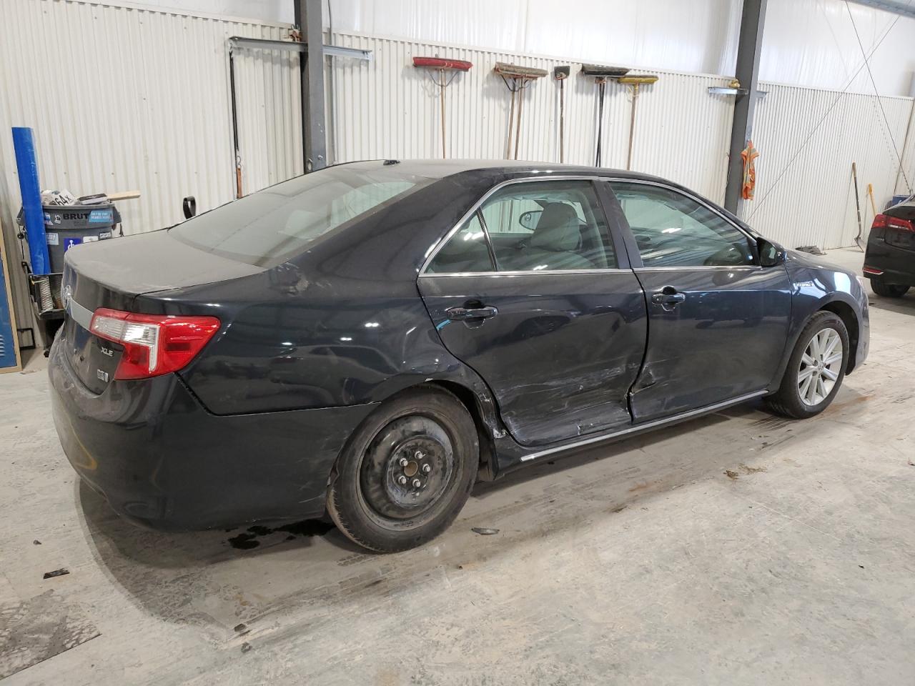 2013 Toyota Camry - Image 3