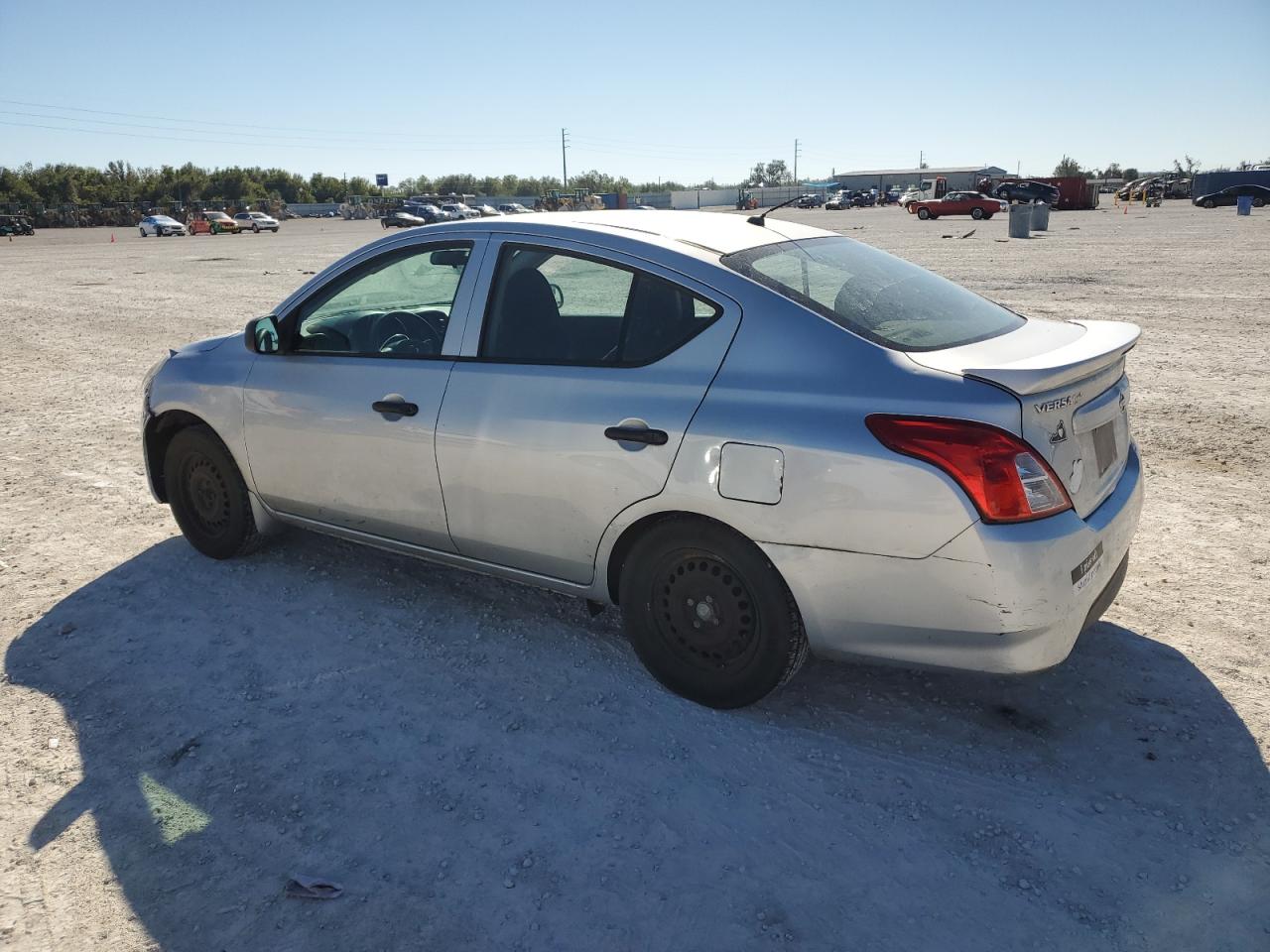 VIN 3N1CN7AP5FL890402 2015 NISSAN VERSA no.2