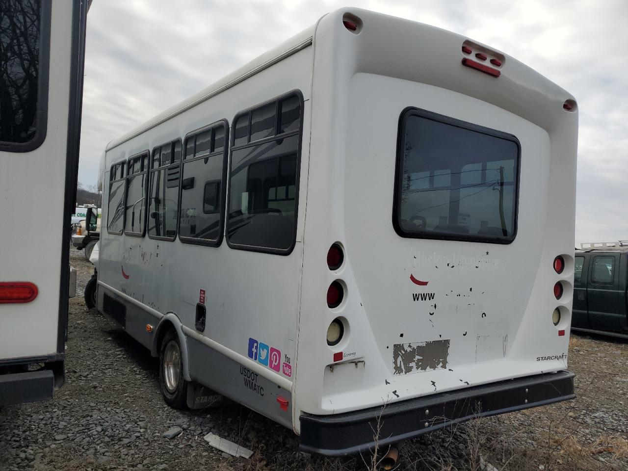 2015 Ford Econoline - Image 3