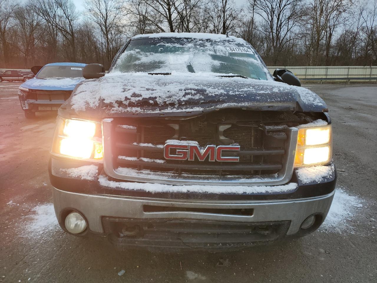 2010 GMC Sierra - Image 5