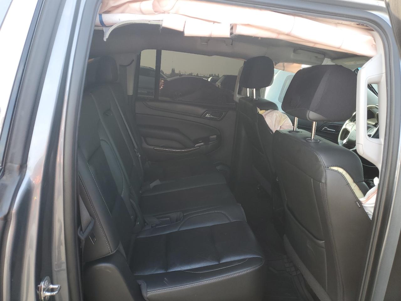 2018 Chevrolet Suburban - Image 11