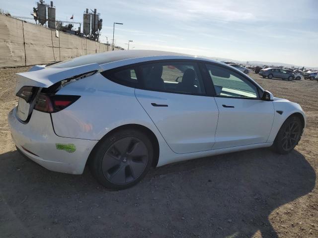  TESLA MODEL 3 2022 Белы