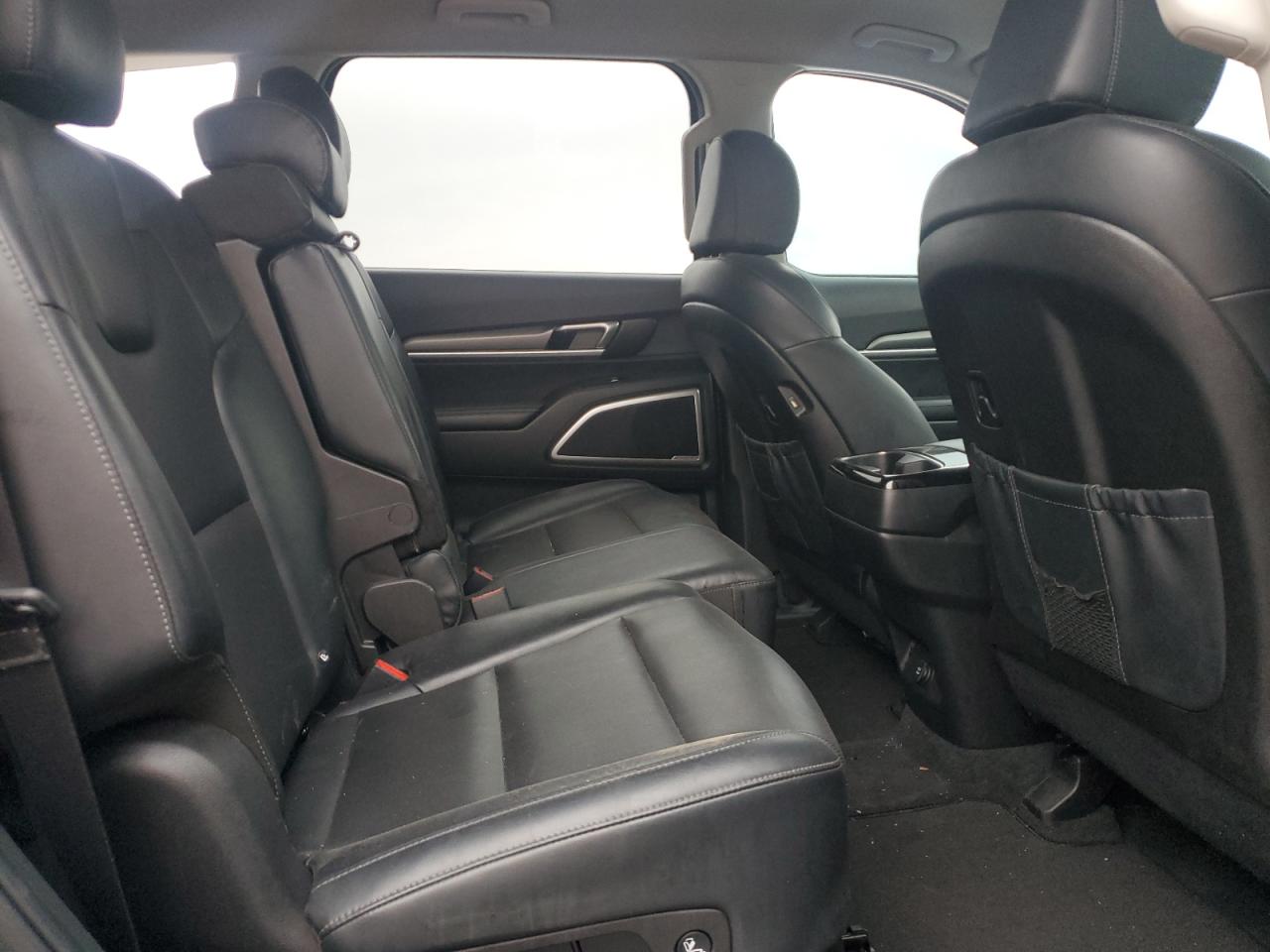 2022 Kia Telluride - Image 12